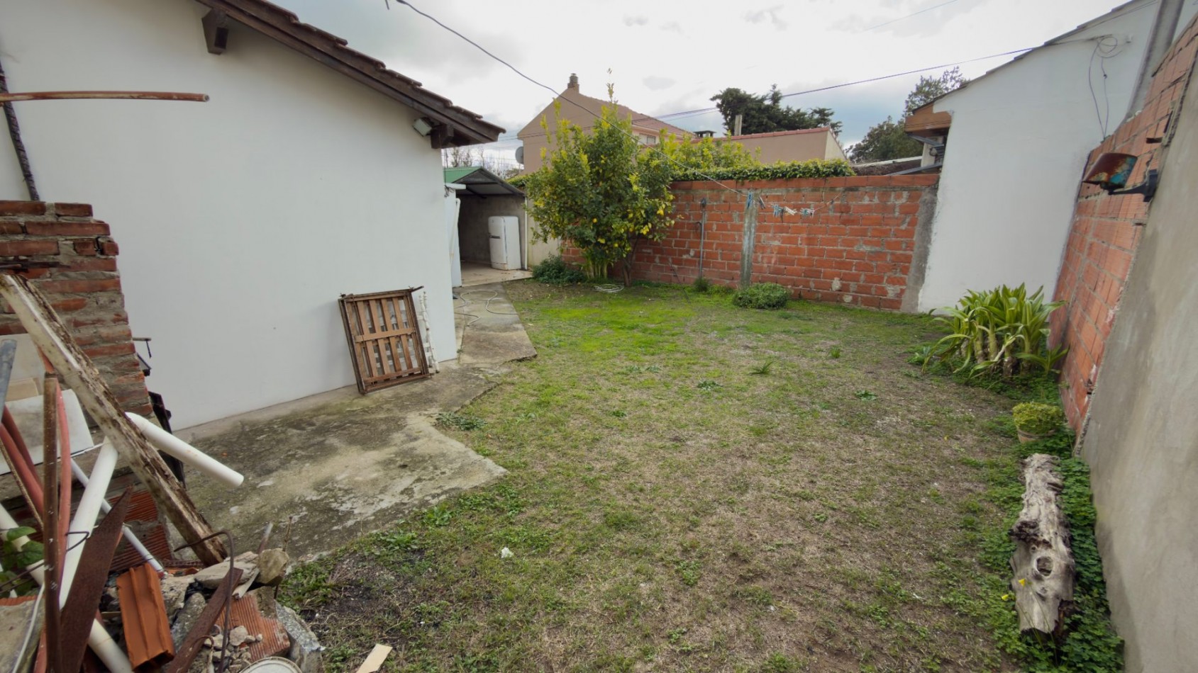 V53 - Chalet 3 ambientes - Calle 6 e/30 y 31