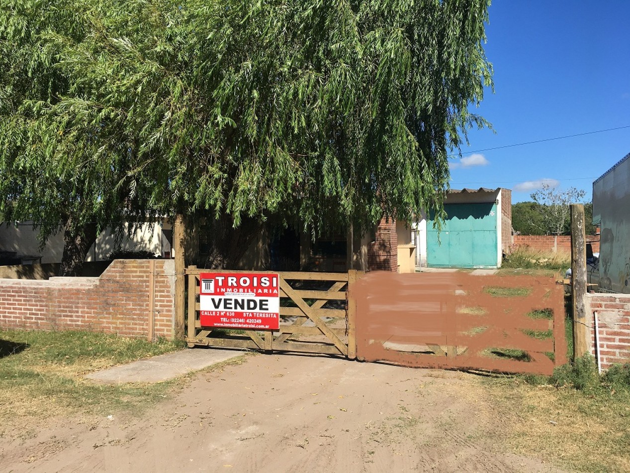 V14 - Chalet 2 ambientes con galpon - Calle 11 e/48 y 49
