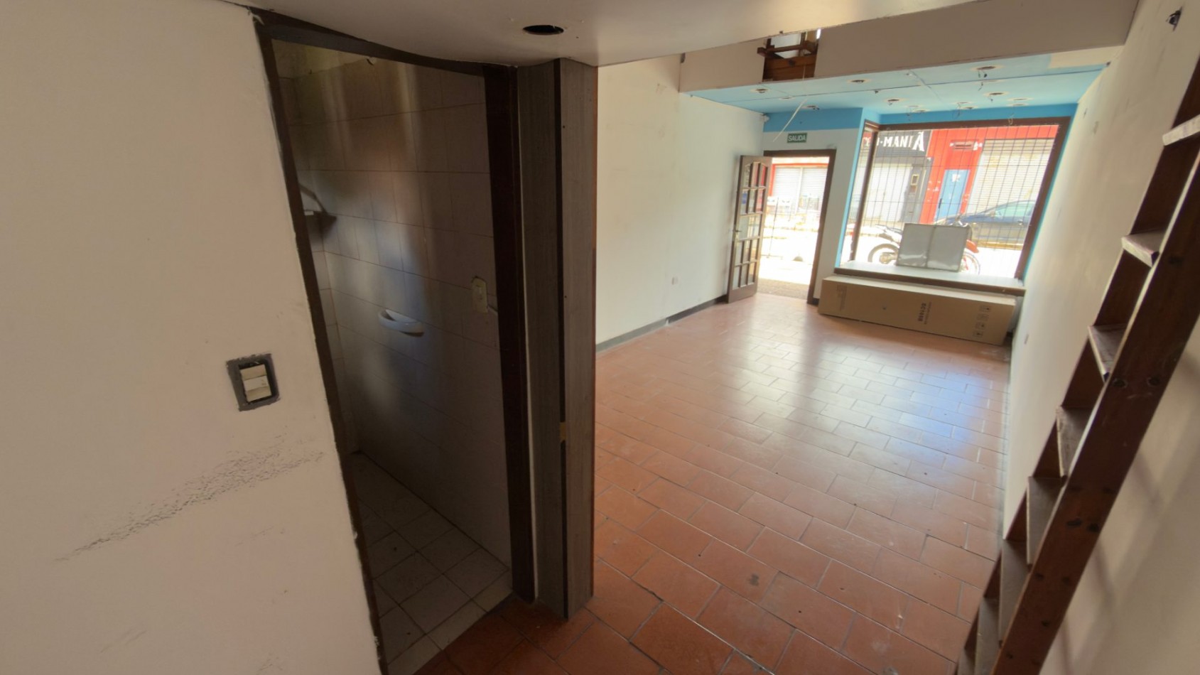 A3 - Local Calle 2 N°680 e/ 33 y 34