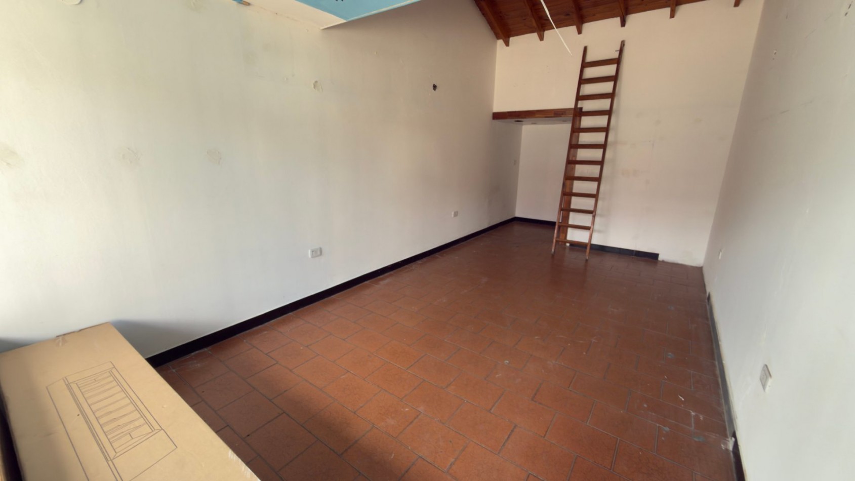 A3 - Local Calle 2 N°680 e/ 33 y 34