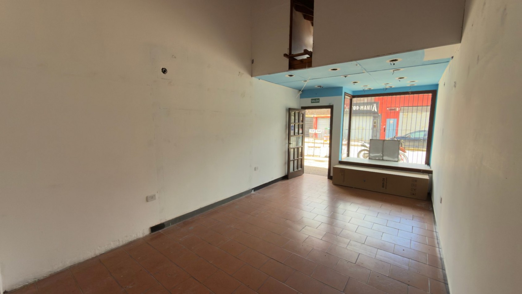 A3 - Local Calle 2 N°680 e/ 33 y 34