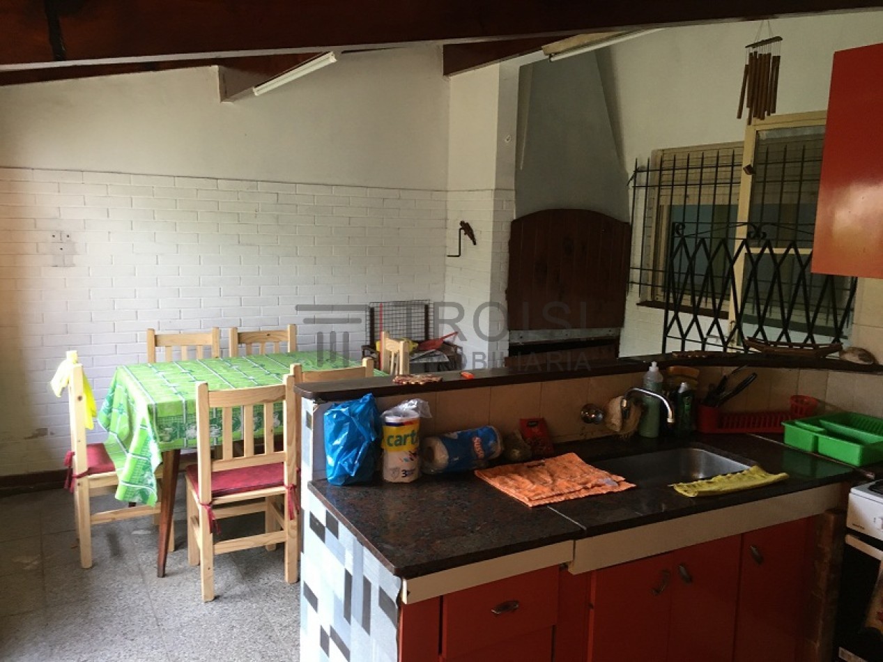 V37 - Monoambiente + Chalet 3 ambientes - Calle 30 e/ 5 y 6 
