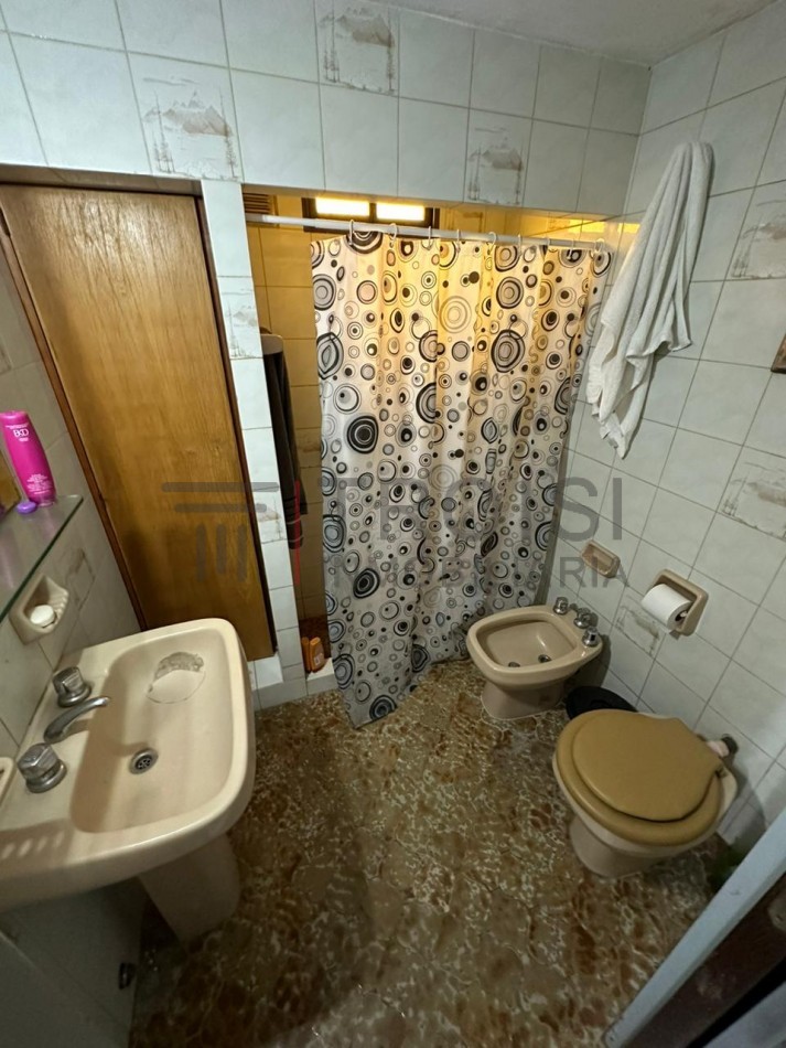 V36 - Chalet 4 ambientes - Calle 5 e/ 47 y 48