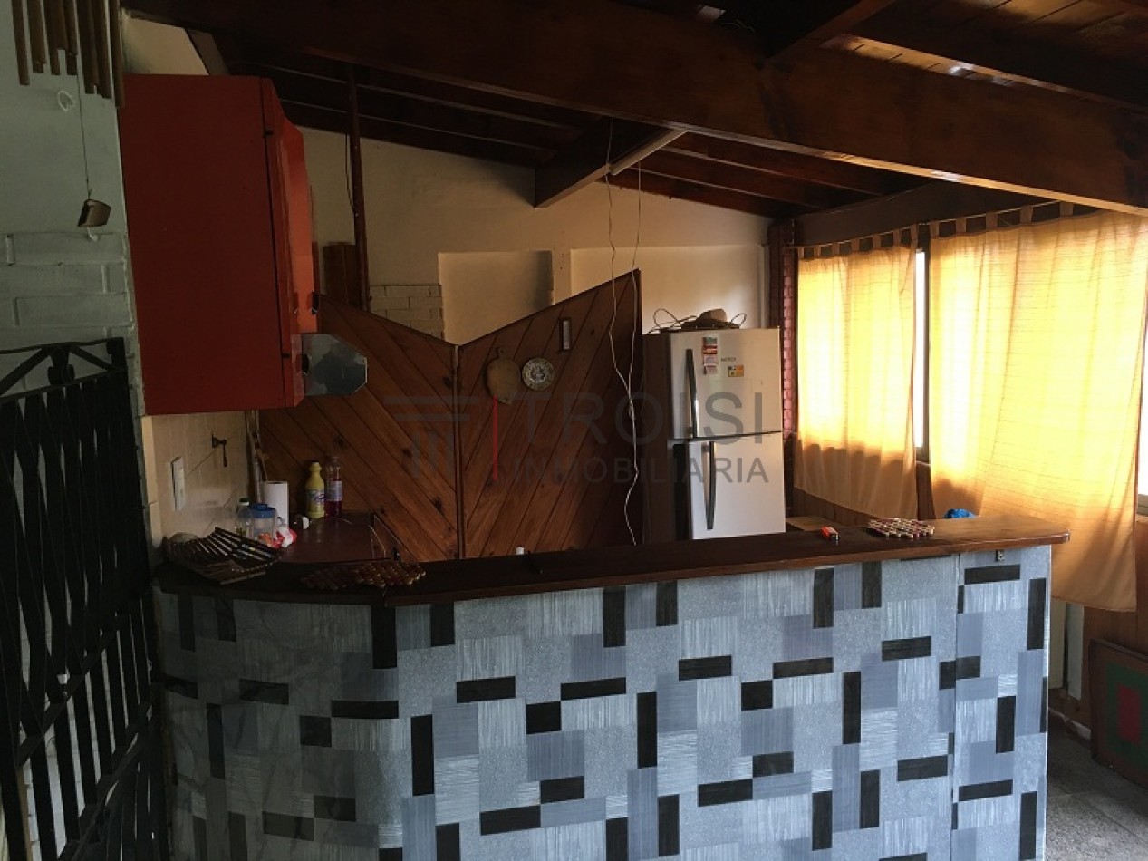 V37 - Chalet 3 ambientes + Monoambiente -  Calle 30 e/ 5 y 6
