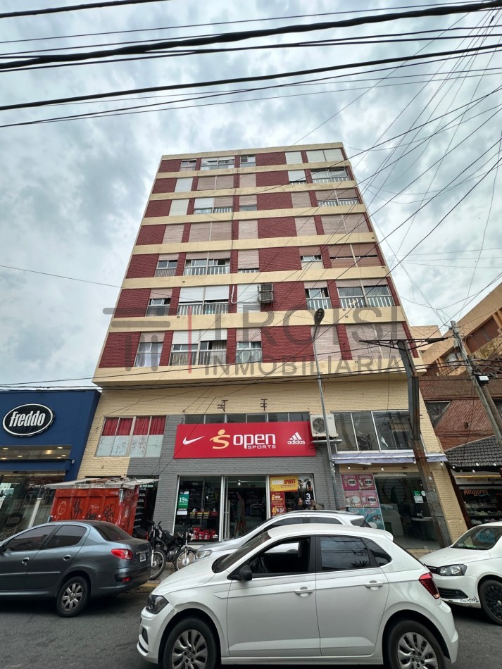 V76 - Depto. 2 ambientes - Calle 2 e/37 y 38
