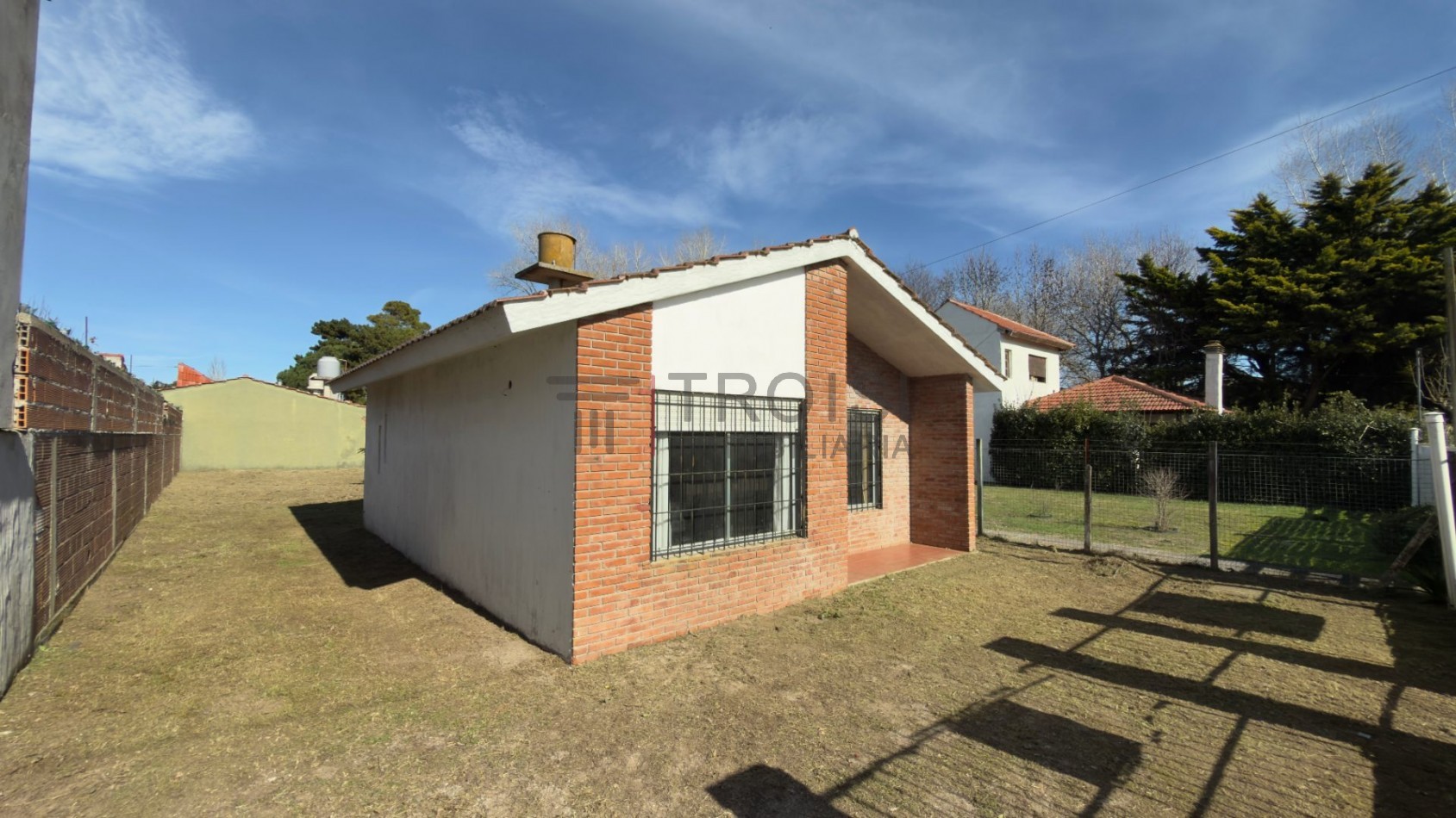 V63 - Chalet 3 ambientes - Calle 45 e/8 y 9 
