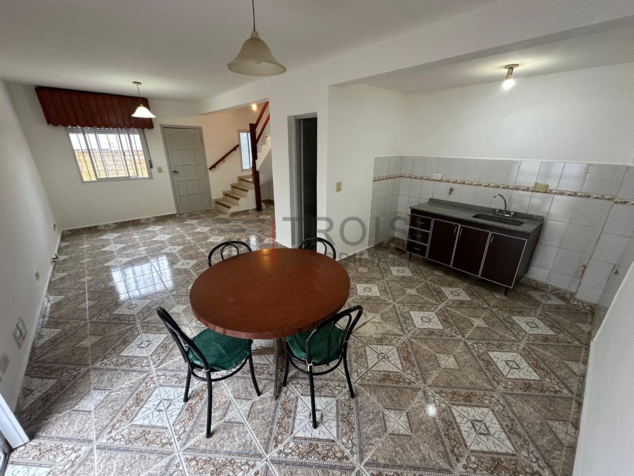 V3B - Duplex 3 ambientes - Calle 49 e/ 5 y 6