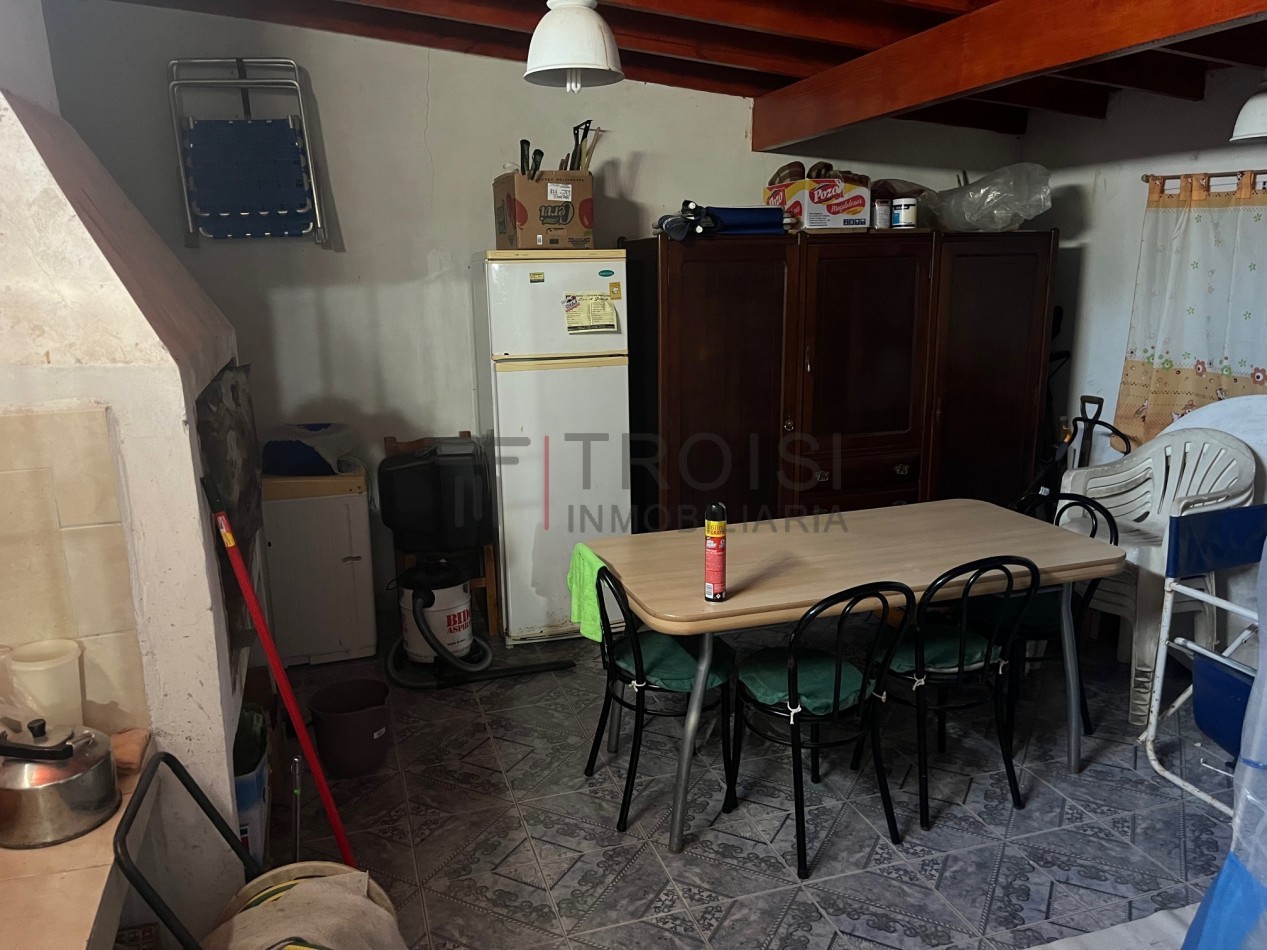 V5 - Chalet 4 ambientes - Calle 6 e/47 y 48