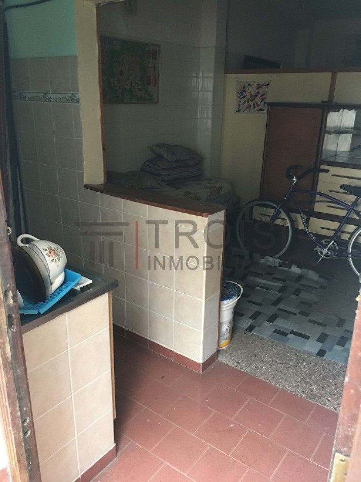 V37 - Chalet 3 ambientes + Monoambiente -  Calle 30 e/ 5 y 6