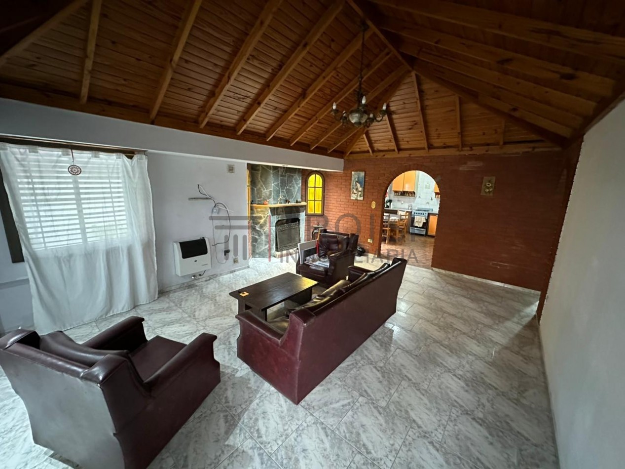 V36 - Chalet 4 ambientes - Calle 5 e/ 47 y 48