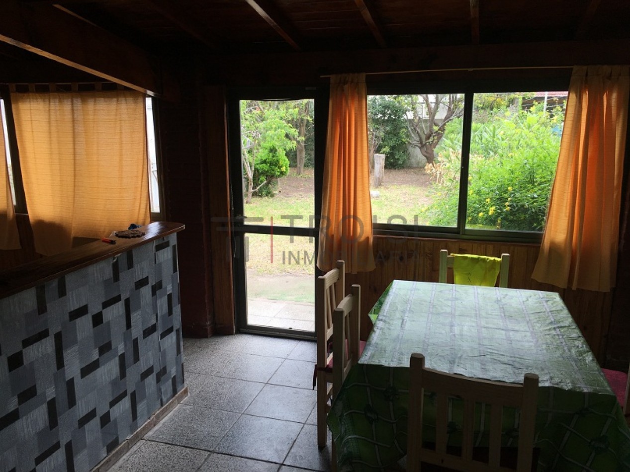 V37 - Chalet 3 ambientes + Monoambiente -  Calle 30 e/ 5 y 6