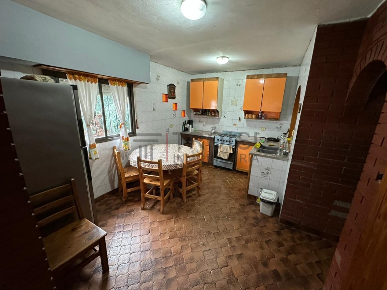 V36 - Chalet 4 ambientes - Calle 5 e/ 47 y 48