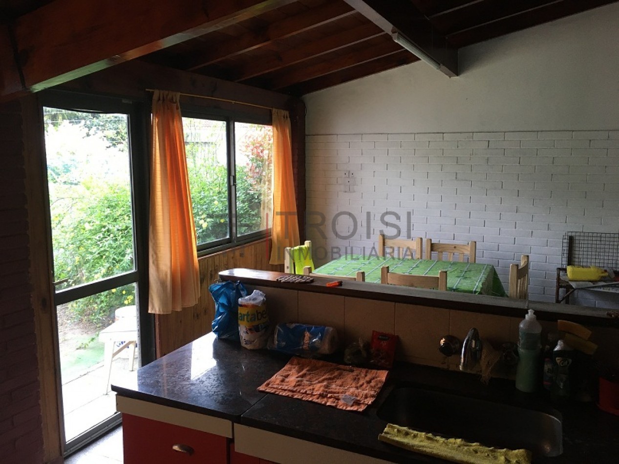 V37 - Monoambiente + Chalet 3 ambientes - Calle 30 e/ 5 y 6 