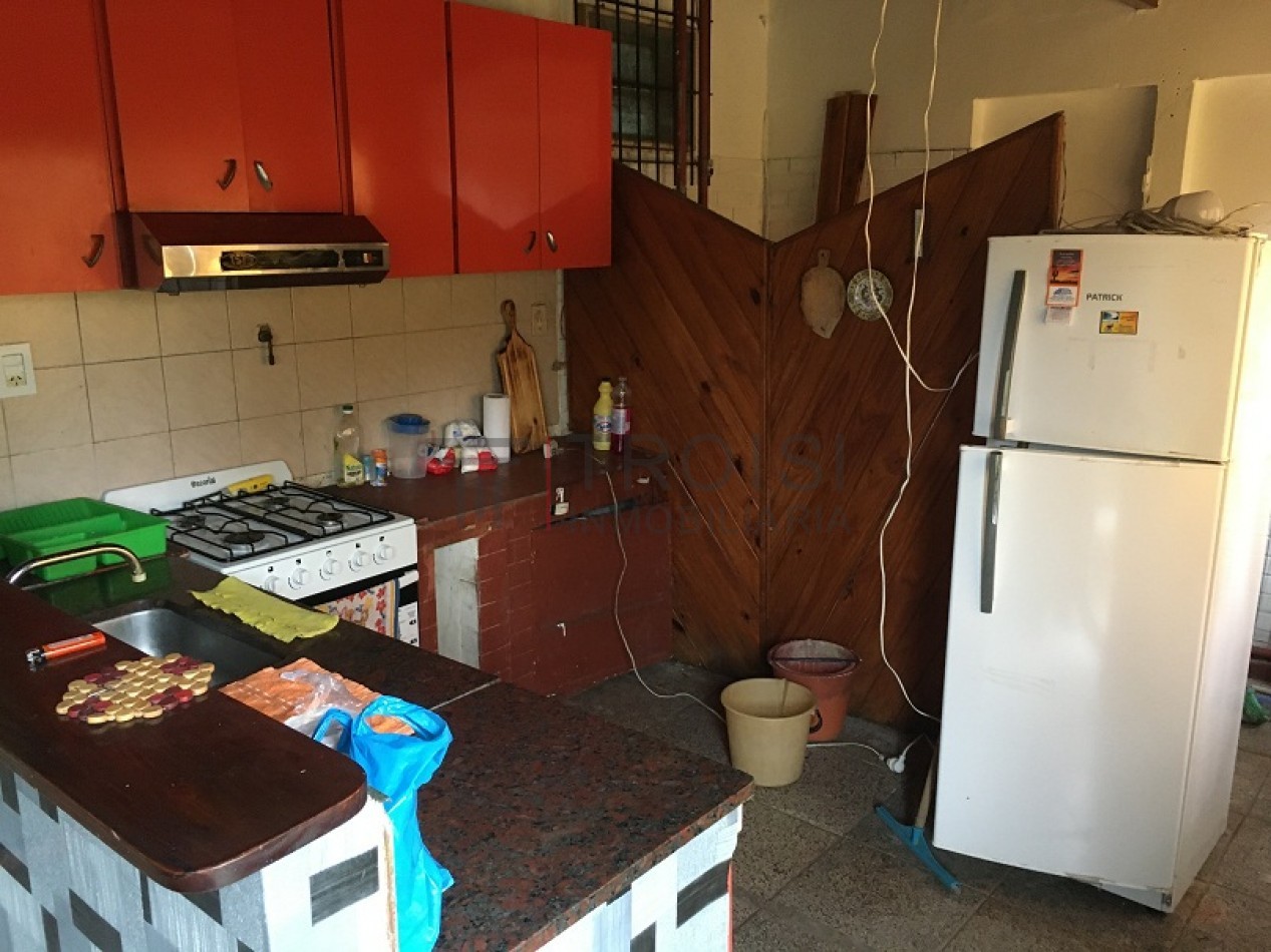 V37 - Monoambiente + Chalet 3 ambientes - Calle 30 e/ 5 y 6 