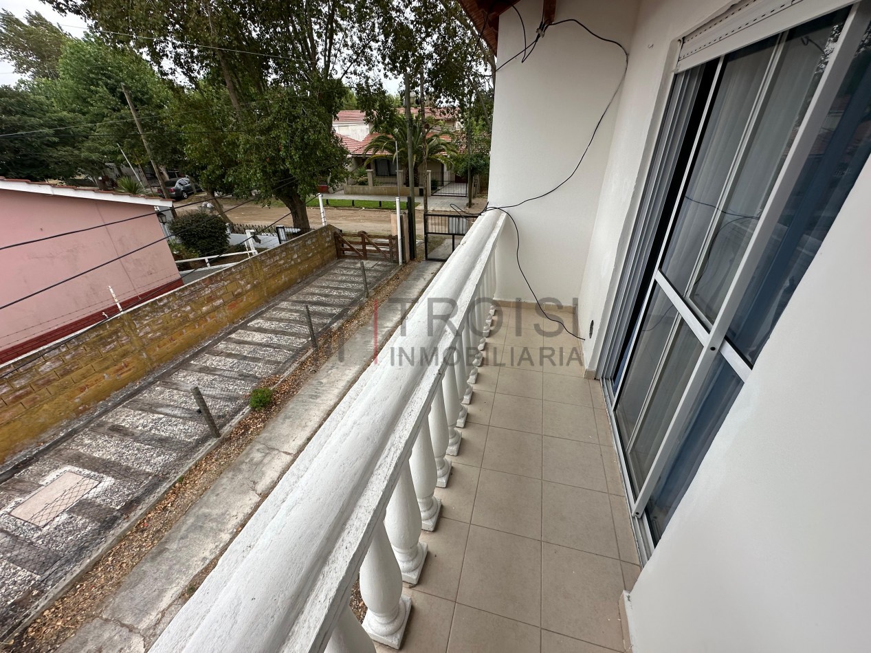 V3B - Duplex 3 ambientes - Calle 49 e/ 5 y 6