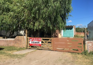 V14 - Chalet 2 ambientes con galpon - Calle 11 e/48 y 49