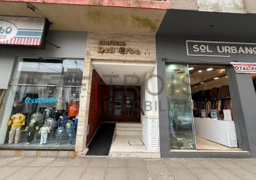 V6 - Depto. 2 ambientes - Calle 2 e/35 y 36